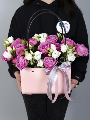 Цветы в корзине «Розовые грёзы»