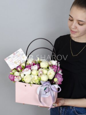 Цветы в корзине «Happy Birthday»