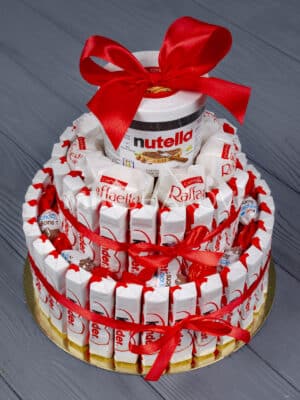 корпоративный подарок набор с киндерами торт киндер