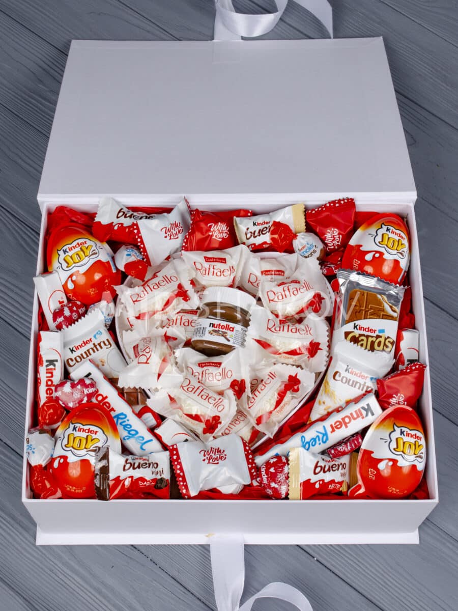 Подарочный набор со сладостями «Киндер бокс»