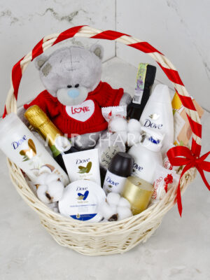 Подарочный бокс набор корзина с косметикой для девушки